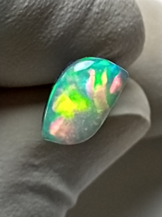 Opal Ethiopian Cabochon 1.5 Carat